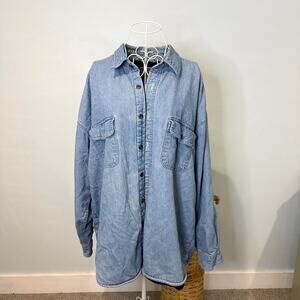 Gorgeous vintage y2k oversized denim barn jacket/ chambray button up coat